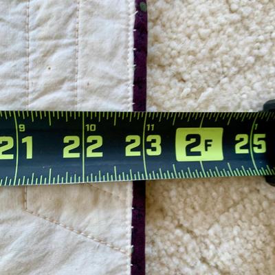 LOT 49 M: Beautiful Decorative Quilt Collection