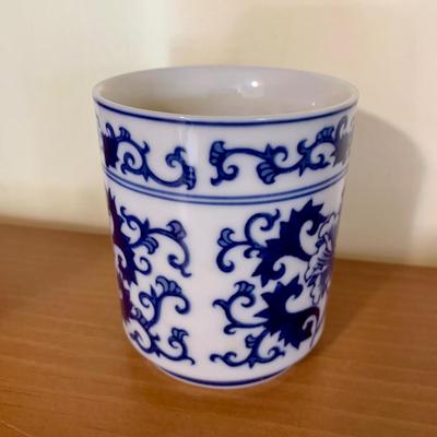 LOT 59 K: Bombay Blue & White China Set: Florals & Dragons 18 pieces