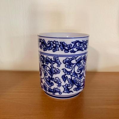 LOT 59 K: Bombay Blue & White China Set: Florals & Dragons 18 pieces