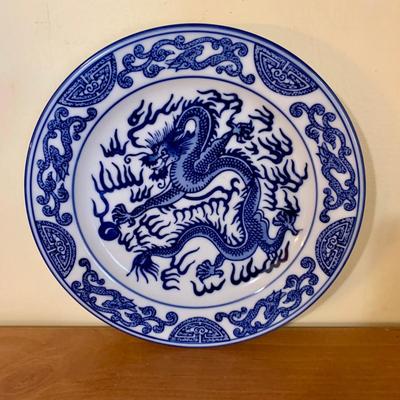 LOT 59 K: Bombay Blue & White China Set: Florals & Dragons 18 pieces