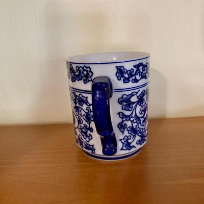 LOT 59 K: Bombay Blue & White China Set: Florals & Dragons 18 pieces