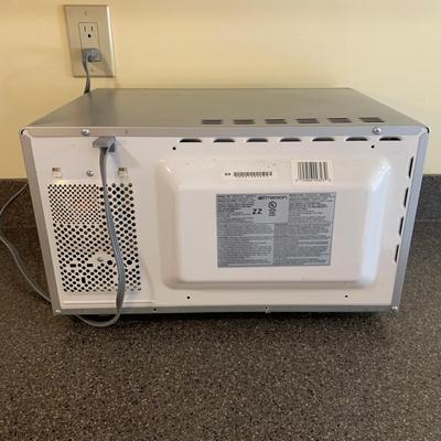 LOT 62 K: Emerson Microwave Model #MW9325SL