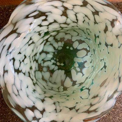 LOT 64 K: Signed Hand Blown Ruffled Rim Aqua & White Marbled Vase, Pasabahce Turkish Cobalt Blue Swirl Hand Blown Glass Footed Bowl,...