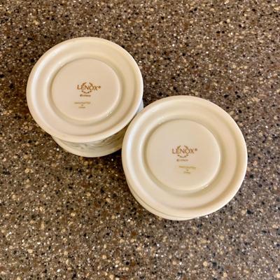 LOT 66 K: Lenox Collection: Votives, Daffodil Bud Vase, Gerbera Daisy Floral Blossoms Collection Vase, & Iris Masterpiece Vase