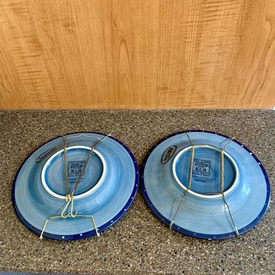 LOT 67 K: Yellow & Blue Floral Collector Plate Home Decor Collection