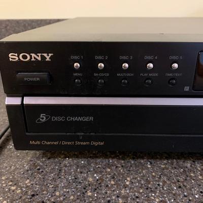 LOT 71 L: Sony Super Audio CD Player Model #SCD-CE595