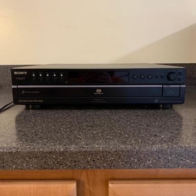 LOT 71 L: Sony Super Audio CD Player Model #SCD-CE595