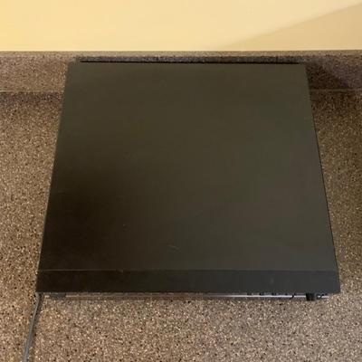 LOT 71 L: Sony Super Audio CD Player Model #SCD-CE595