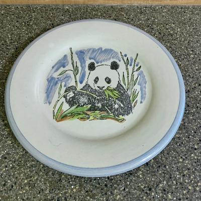 LOT 74 K: Blue & White Pottery Collection: Foo Dog & Blossoms Chinese Ginger Jar, Louisville Stoneware Smithsonian Institute...