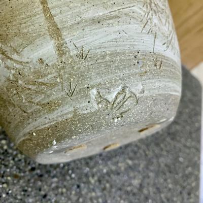 LOT 74 K: Blue & White Pottery Collection: Foo Dog & Blossoms Chinese Ginger Jar, Louisville Stoneware Smithsonian Institute...