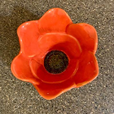 LOT 75 K: Goldendawn Johnson Bros. English Pale Yellow China Set & Ceramic Fruit Kitchenware