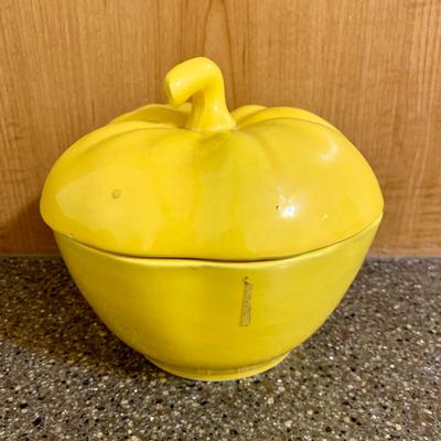 LOT 75 K: Goldendawn Johnson Bros. English Pale Yellow China Set & Ceramic Fruit Kitchenware