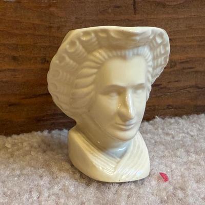 LOT 102B: Very Mini Toby Mugs & Jugs - Royal Doulton, Goebel, The American Potter NYWF