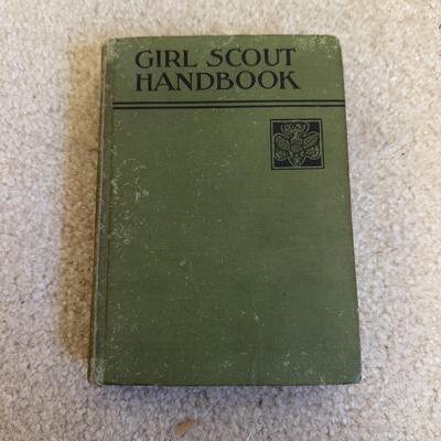 LOT 104B: 1933 Girl Scout Hand Book, 1953 Joan of Arc, Vintage Alice's Adventures in Wonderland, 1947 Little Women & Little Men...