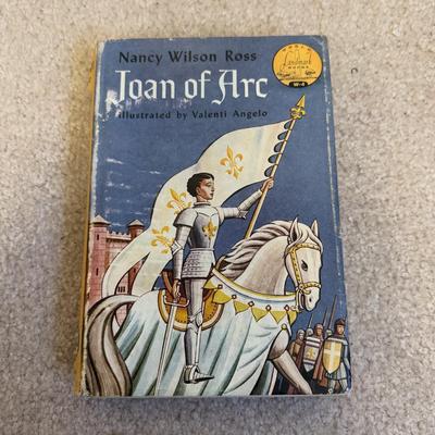 LOT 104B: 1933 Girl Scout Hand Book, 1953 Joan of Arc, Vintage Alice's Adventures in Wonderland, 1947 Little Women & Little Men...