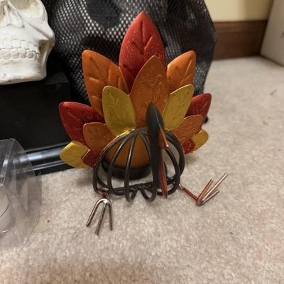 LOT 109B: Huge Lot of Halloween & Autumnal Home Decor