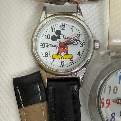 LOT 113J: Watches & Watchbands - Bugs Bunny Armitron Quartz, Rumours & More