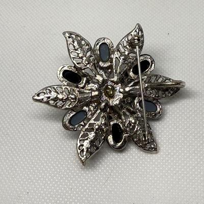 LOT 114J: Collection of Brooches & Delicate Pendants