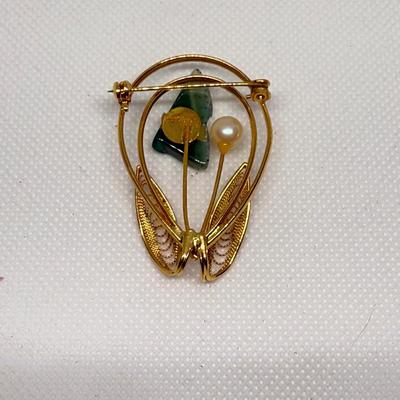 LOT 114J: Collection of Brooches & Delicate Pendants