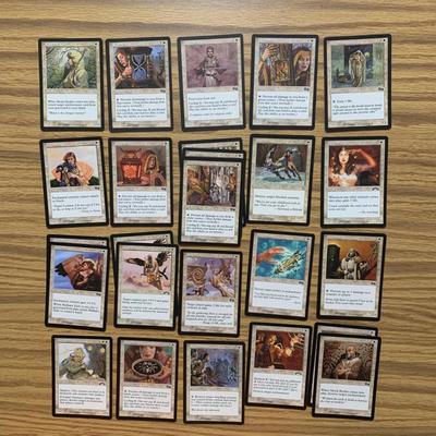 LOT 142 C: Magic The Gathering: 1993 - 2002 White Card Collection