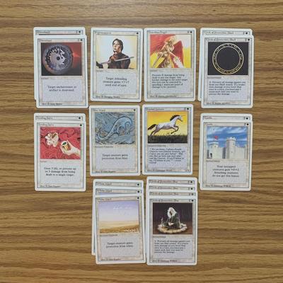 LOT 142 C: Magic The Gathering: 1993 - 2002 White Card Collection
