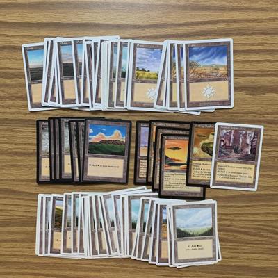 LOT 142 C: Magic The Gathering: 1993 - 2002 White Card Collection