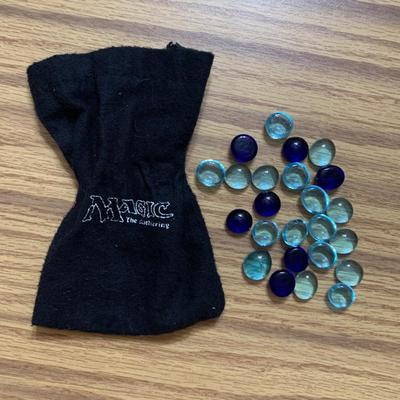 LOT 143 C: Magic The Gathering: 1993 - 1999 Protector Sleeves, Glass Tokens, Hard Cover Deck Case, & Artifact, Summons, & Land...