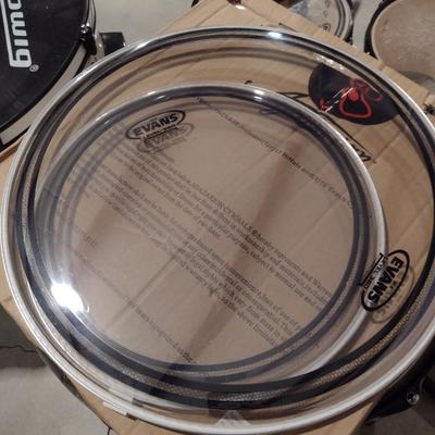 Ludwig 5 Piece Drum Set with Cymbals and Stool
