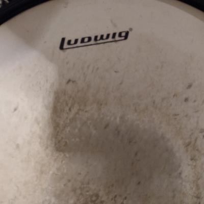 Ludwig 5 Piece Drum Set with Cymbals and Stool