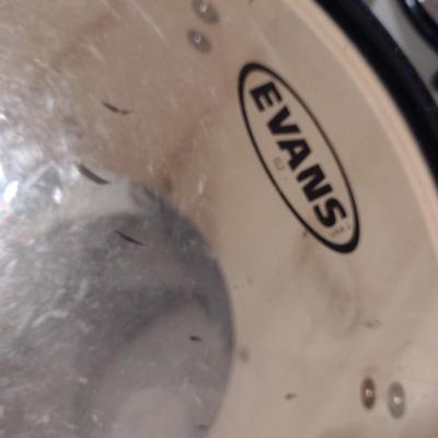 Ludwig 5 Piece Drum Set with Cymbals and Stool