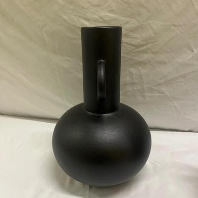 Two Leanne Ford For Crate & Barrel Merriman Vases (2058R-MG)