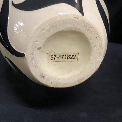 Two Black & White Floral Design Vases (2058L-MG)