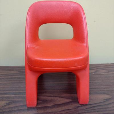 Step 2 Plastic Children's Chair