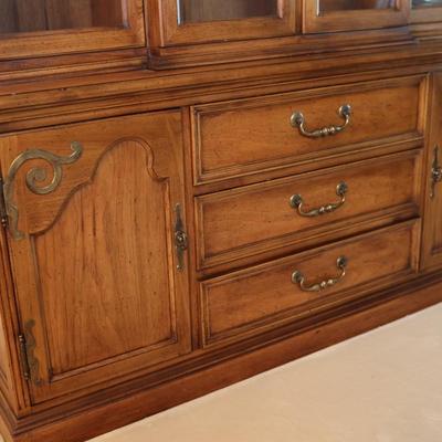 HICKORY Solid Wood China Hutch