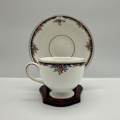 WEDGWOOD Bone China (8) Cups & (8) Saucers - NEW