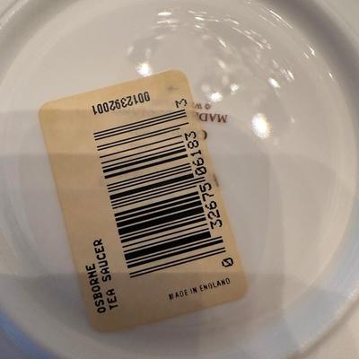 WEDGWOOD Bone China (8) Cups & (8) Saucers - NEW