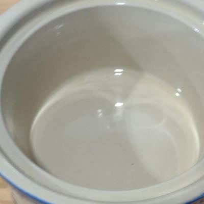 Collection of Slow Cookers- Crock Pot and Hamilton Beach