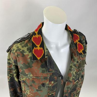 251 Bitter Grace Maillot Camo Snap Button Jacket Size L