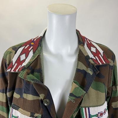 252 Bitter Grace Maillot Camo Snap Button Jacket Size Small