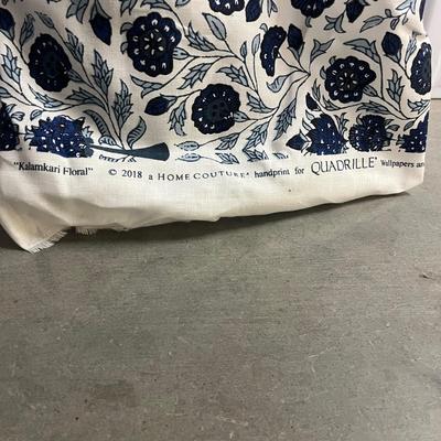 Rolls of Fabric & More (1018FR-MG)