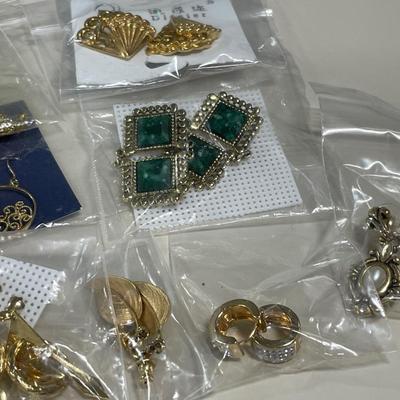 Gold tone post earrings