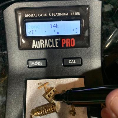 Nice Lot / 14k Yellow Gold Charms From Around The World - 27 grams