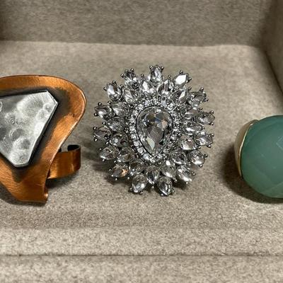 7 costume rings