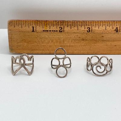 LOT 38: Sterling Ring Collection - Onyx, Hand Crafted and Faux Stone (Sizes 5.5 to 9)