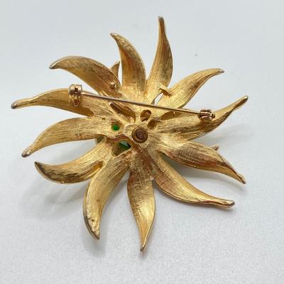 LOT 40: Vintage Brooch / Pin Collection