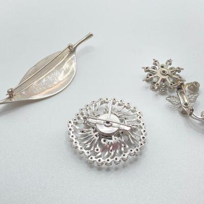 LOT 40: Vintage Brooch / Pin Collection