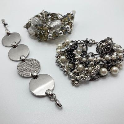 LOT 46: Fashion Jewelry Collection - Star Theme and More