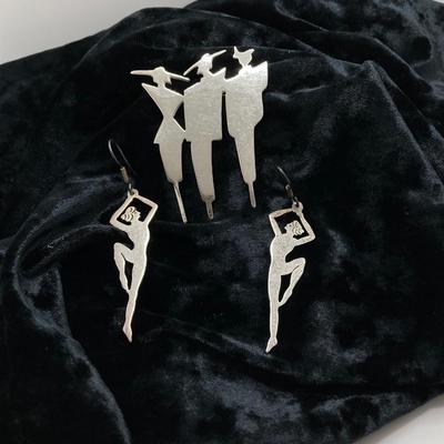 LOT 112: Vintage Sterling Brooch and Taxco Earrings