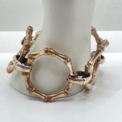 LOT 117: Awesome Sterling Toggle Bracelet - TW 34.6g, 9"