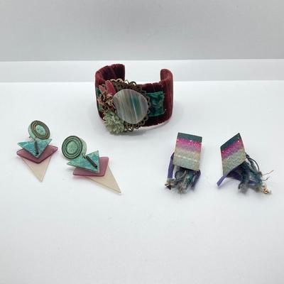 LOT 124: Vintage Jewelry Collection - Lacquer Bangle Bracelets, Hand Crafted Jewelry, Bangle Bracelets, Pierced Earrings and More